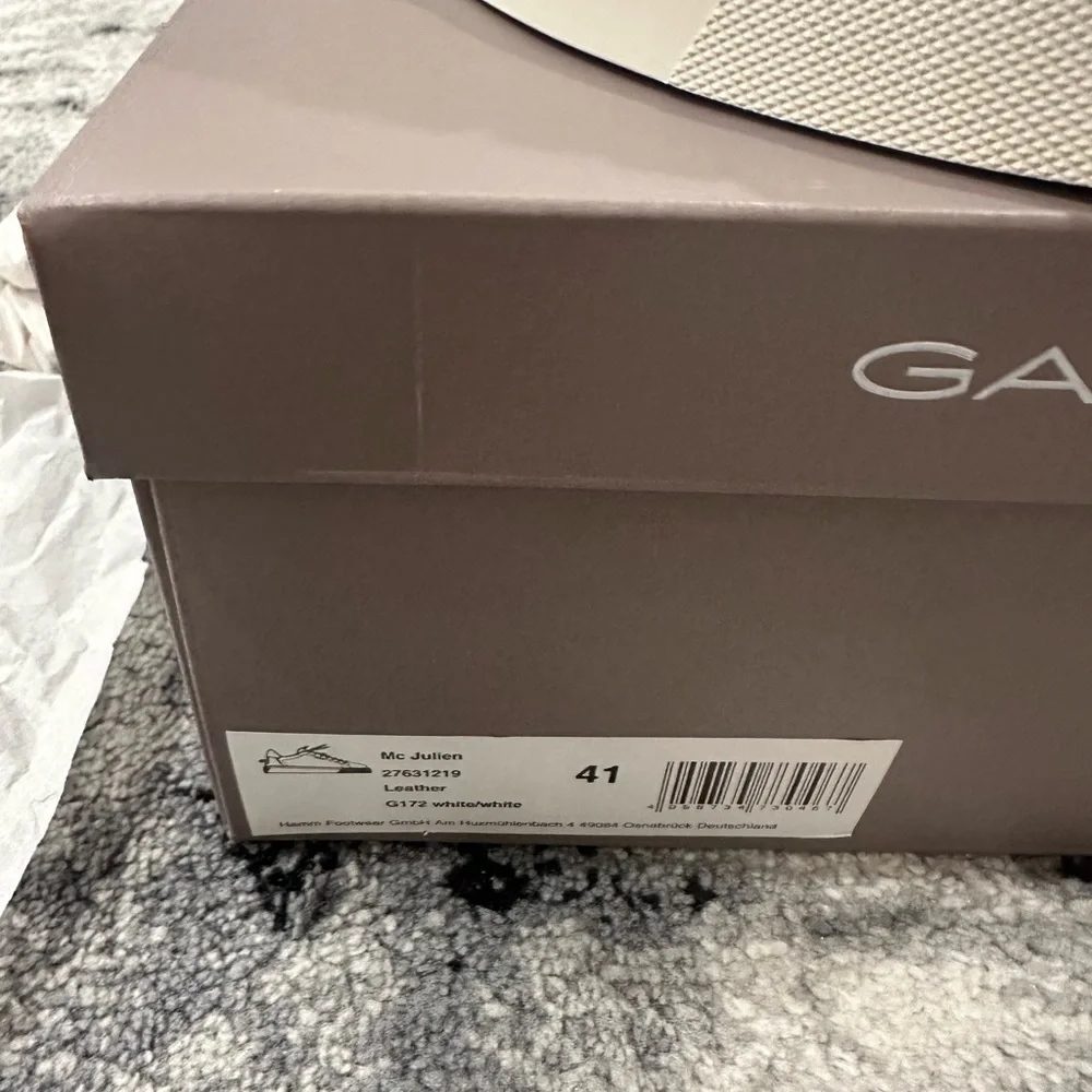 Gant White Minimalist Sneakers Sleek Design - Picture 3 of 3